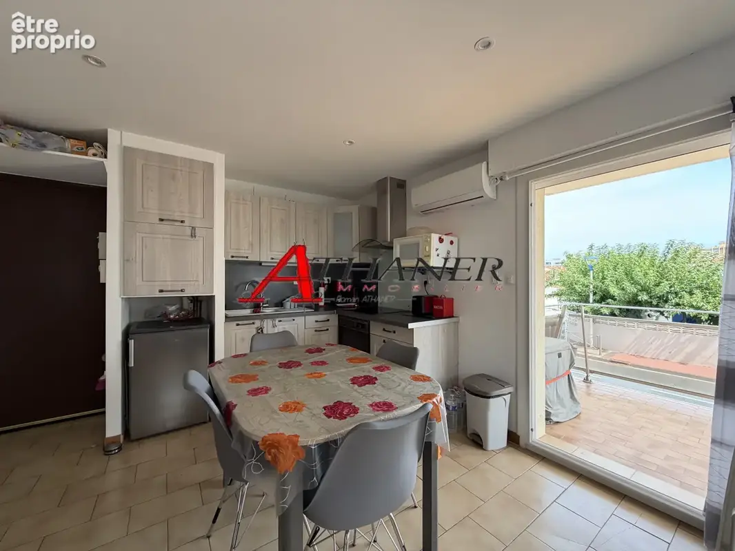 Appartement T2 de 30 m2 - Terrasse + Garage & Parking - photo 2