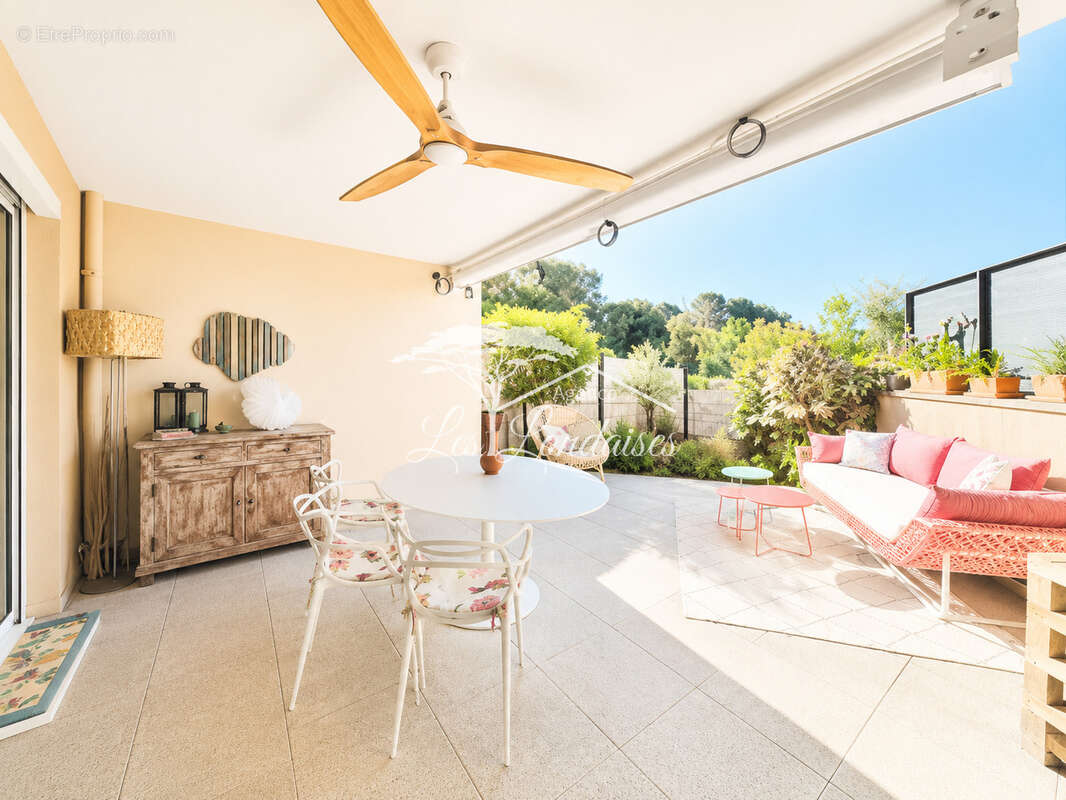 Appartement à LA LONDE-LES-MAURES