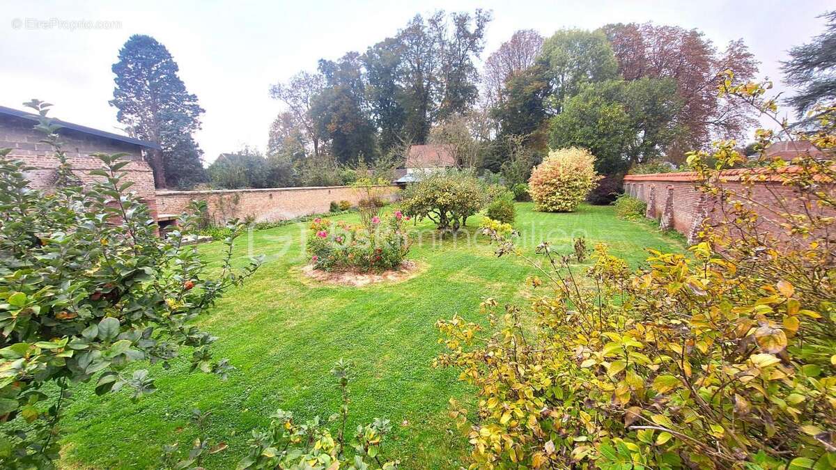 Maison à AUXI-LE-CHATEAU