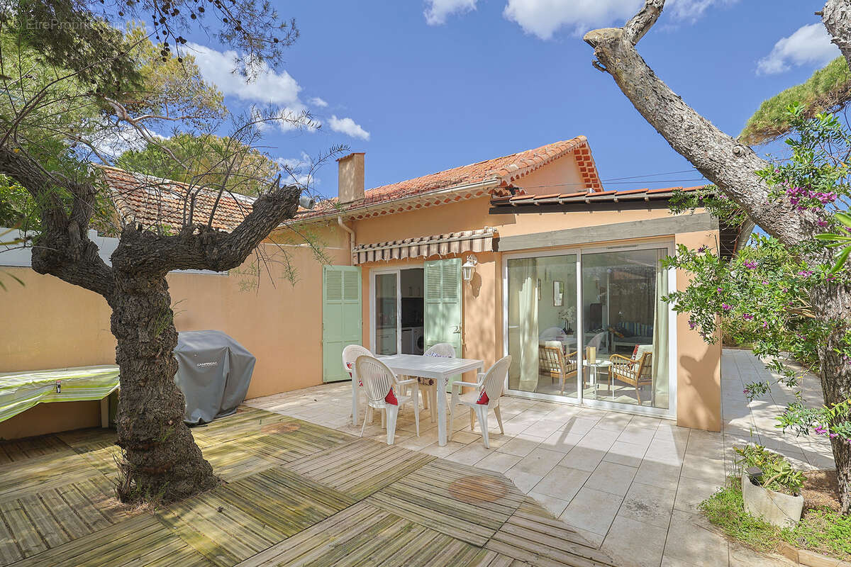 Appartement à HYERES
