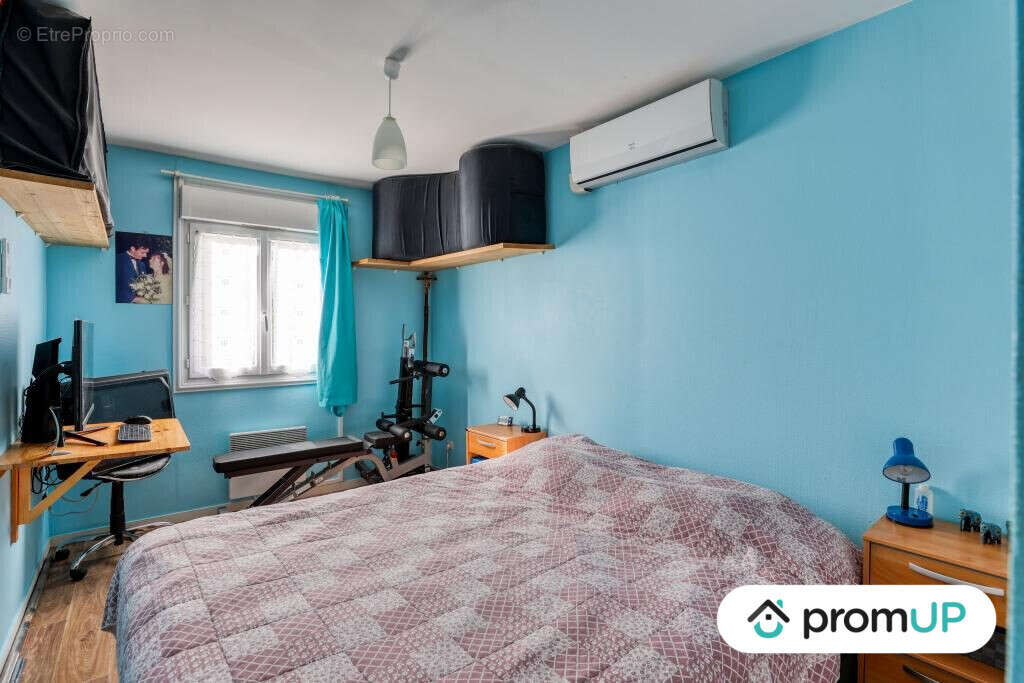 Maison à PORT-D&#039;ENVAUX