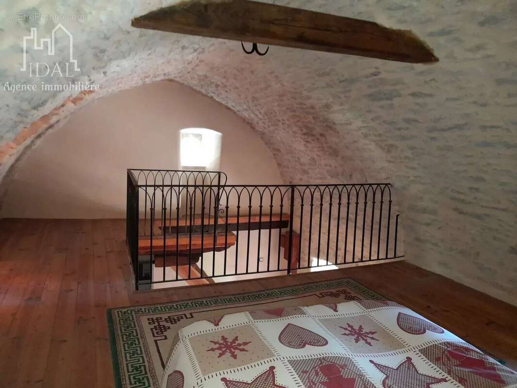 Maison à SEVERAC-LE-CHATEAU