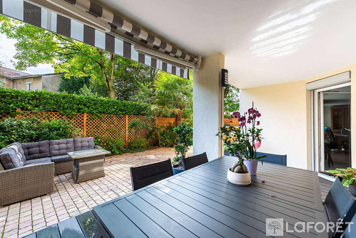 Rez-de-jardin familial de 157 m2 - 5 chambres - Caluire et Cuire - photo 2