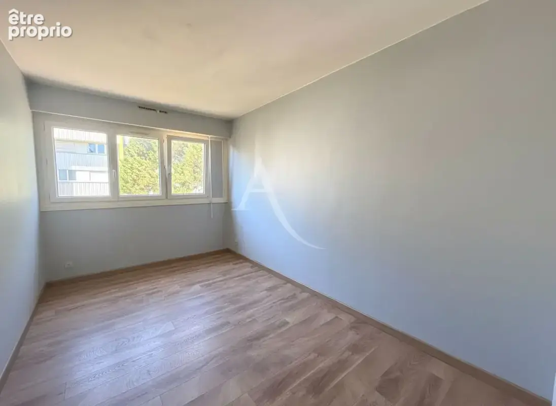 Appartement T4 de 87 m² avec terrasse, 2 caves + stationnement - photo 6