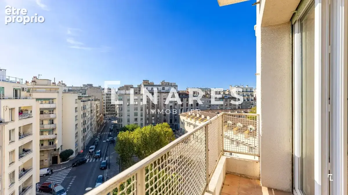 Appartement à MARSEILLE-4E