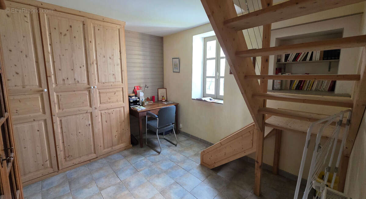 Maison à NEUILLY-EN-DONJON