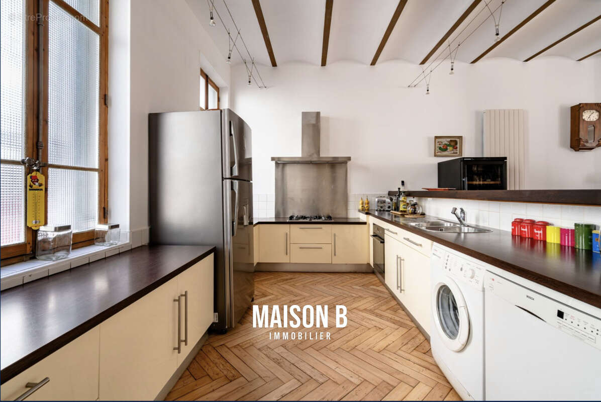 Appartement à MARSEILLE-6E