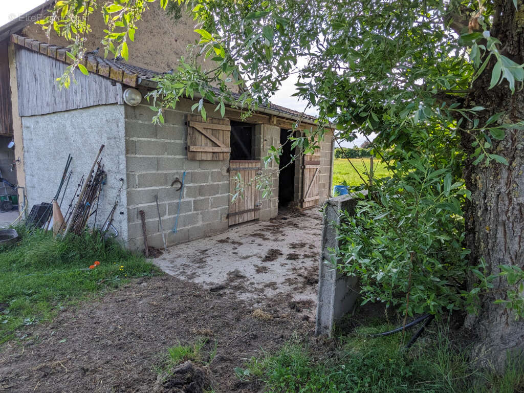 Maison à SAINT-BONNET-TRONCAIS