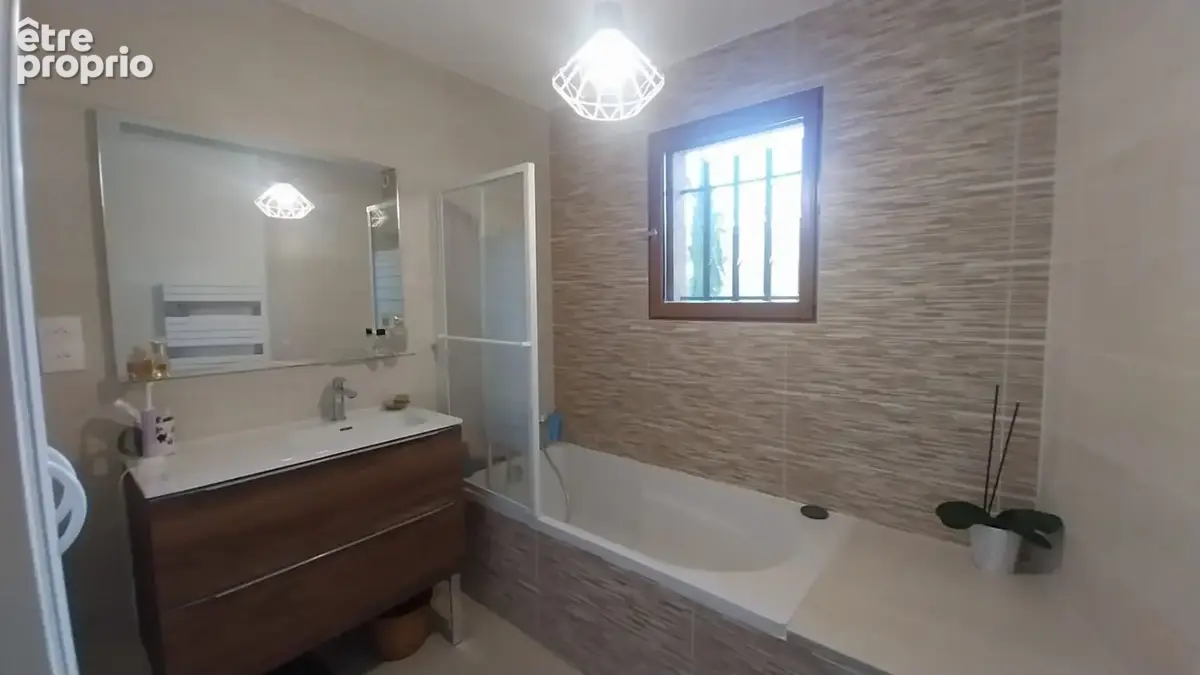 LES CÔTES-D'AREY - Maison 181 m², 5 chambres, piscine et terrain de 3 805 m² - photo 14