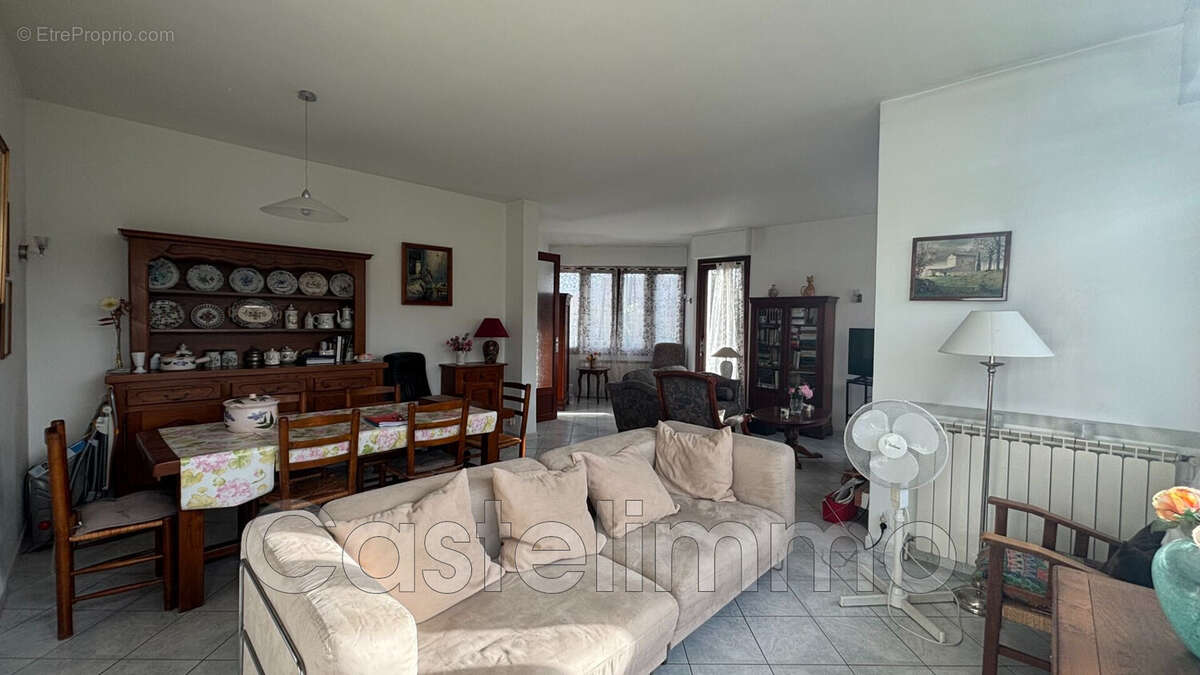 Maison à CASTELSARRASIN