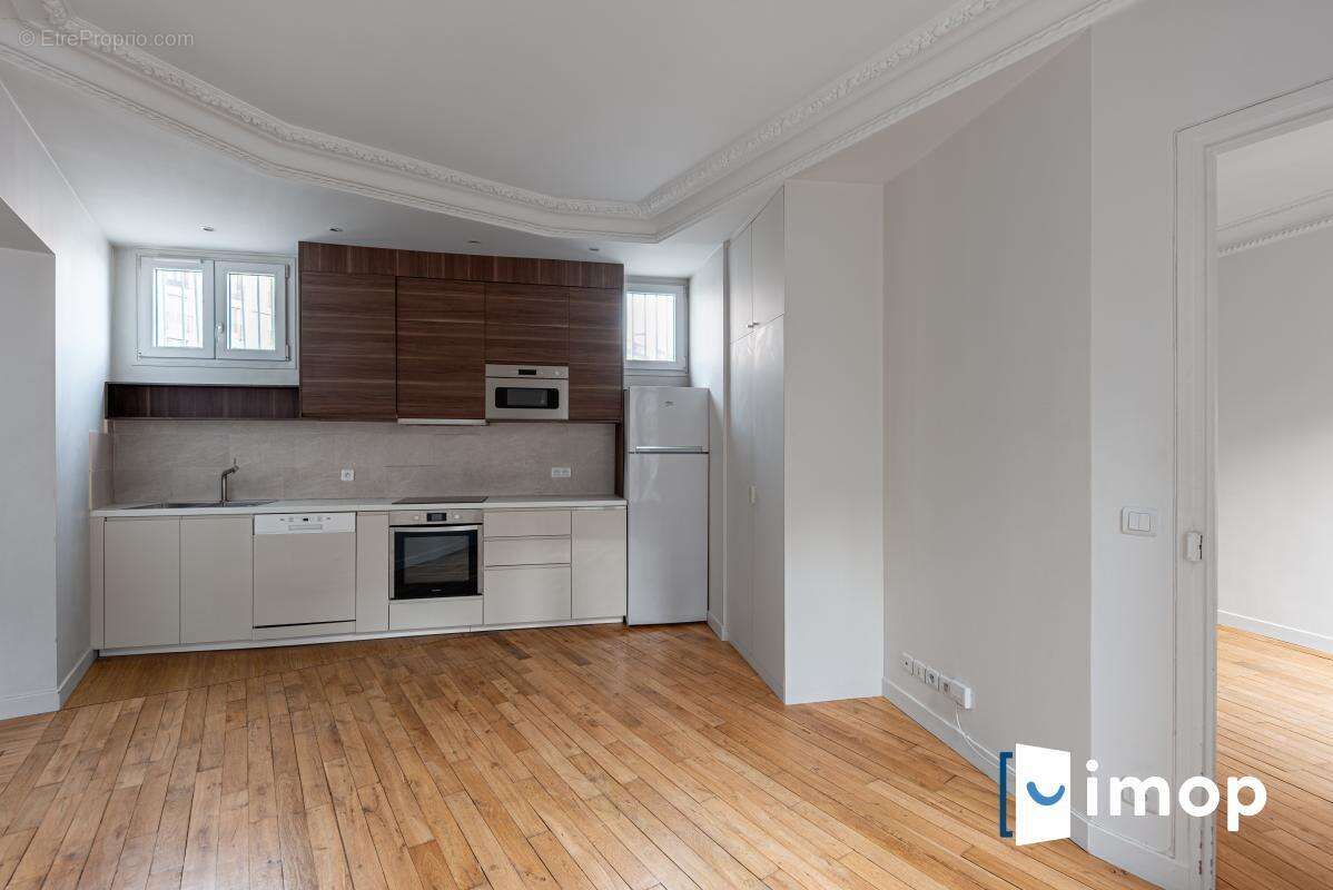 Appartement à PARIS-12E