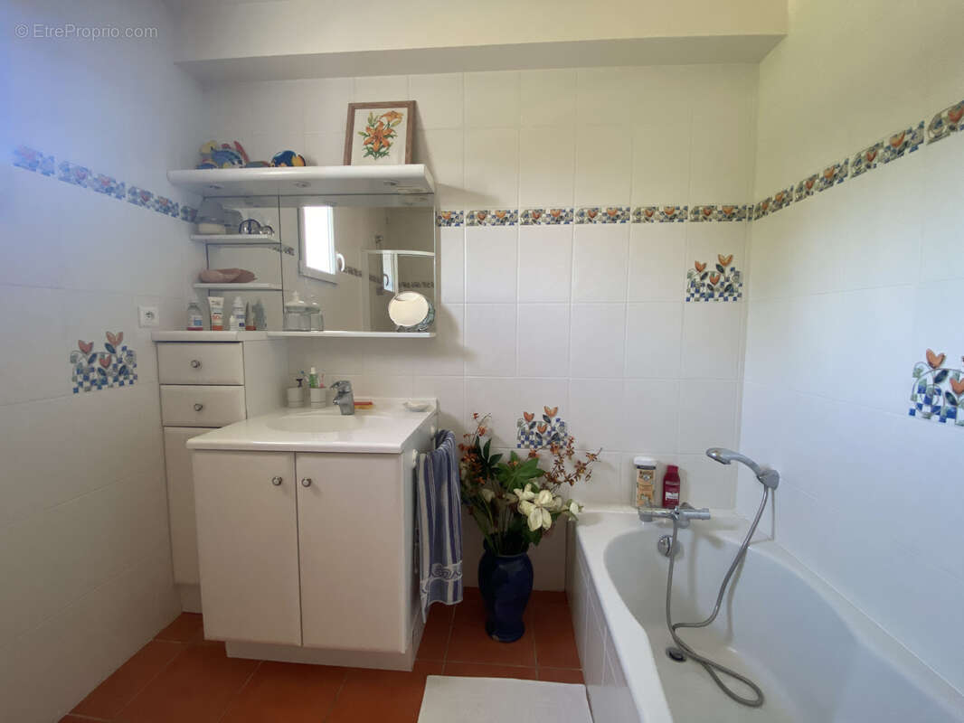 Maison à GIFFAUMONT-CHAMPAUBERT