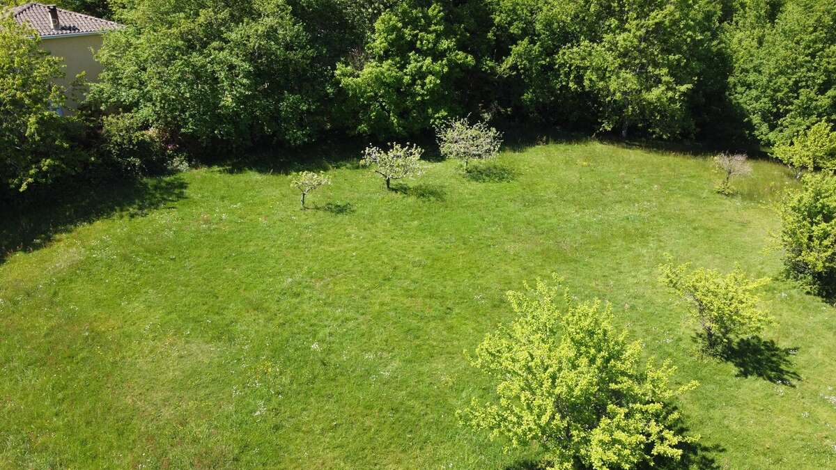 Terrain à SAINT-AVIT