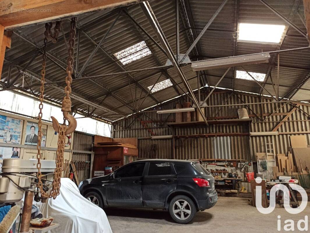 Photo 1 - Parking à PORT-LA-NOUVELLE