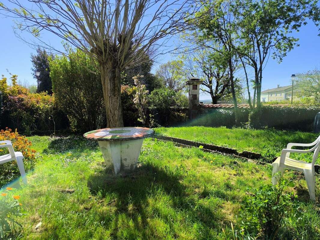 Maison à PAIZAY-NAUDOUIN-EMBOURIE