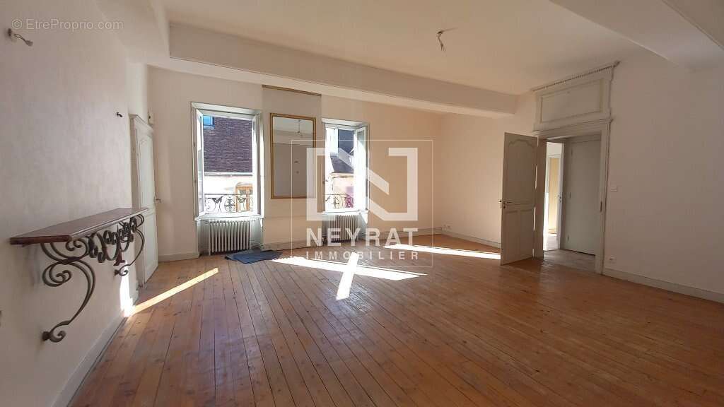 Appartement à ARNAY-LE-DUC