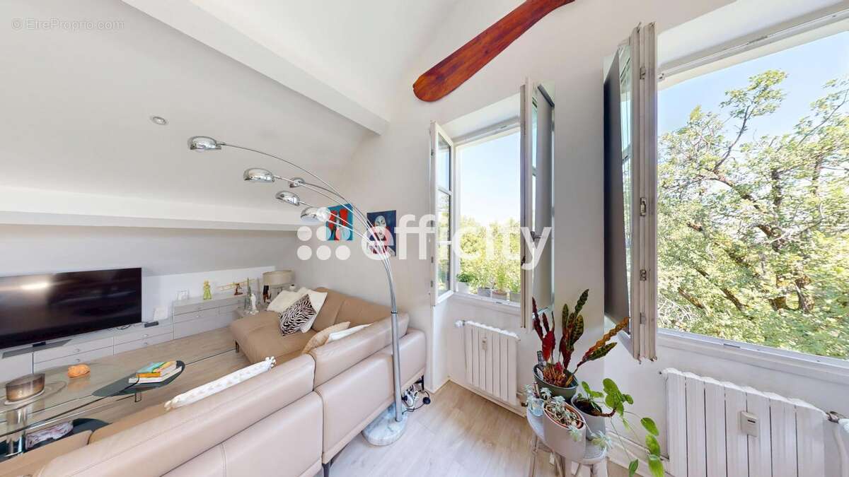 Appartement à FONTAINES-SUR-SAONE