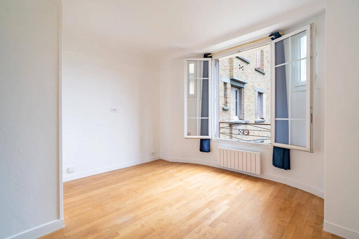 Appartement à COLOMBES