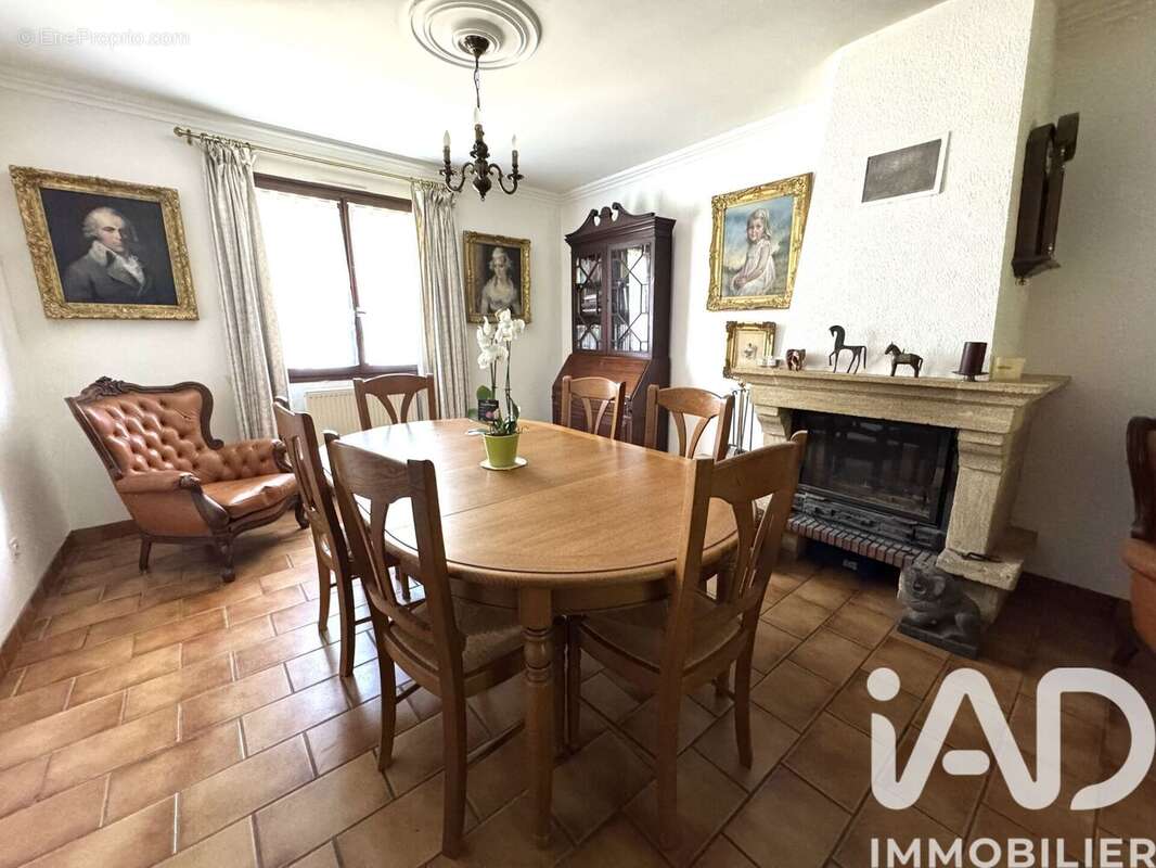 Maison 92 m² à Saint-Cyr-Des-Gats  - photo 4