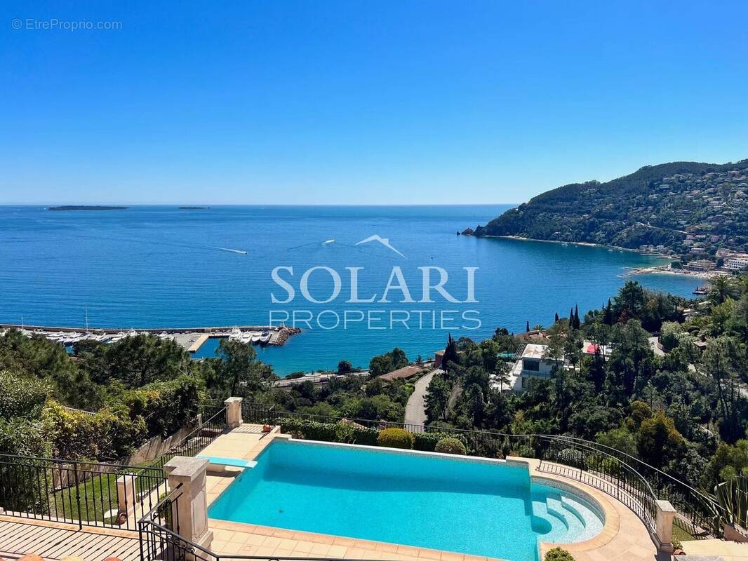 Maison à THEOULE-SUR-MER