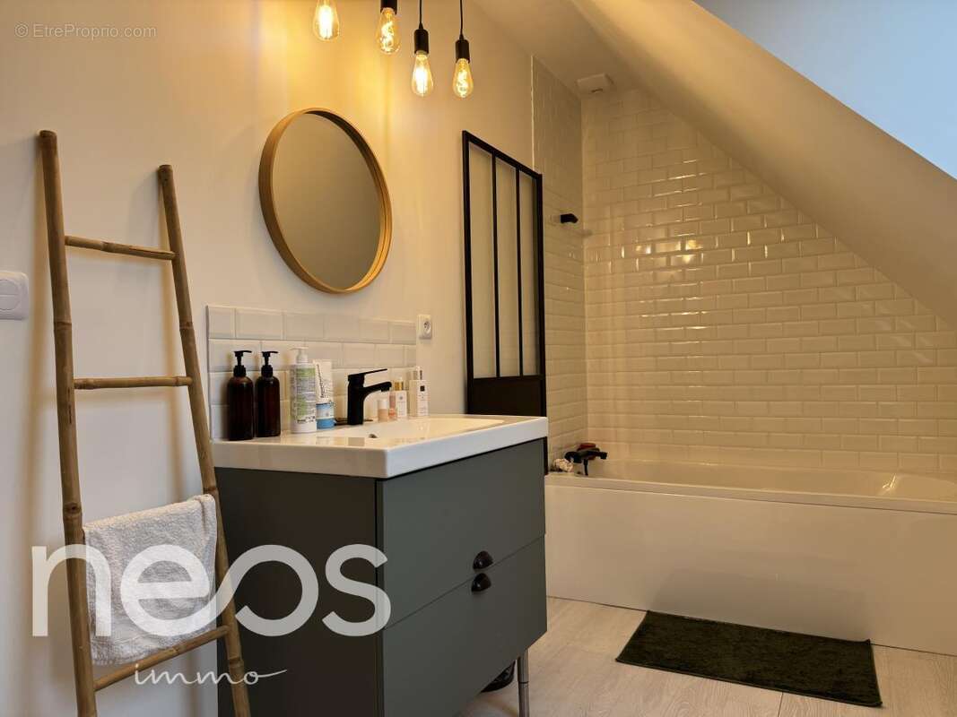 Maison à MEZIERES-EN-VEXIN