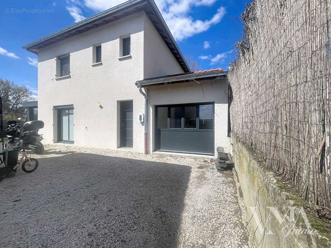 Maison à CRAPONNE