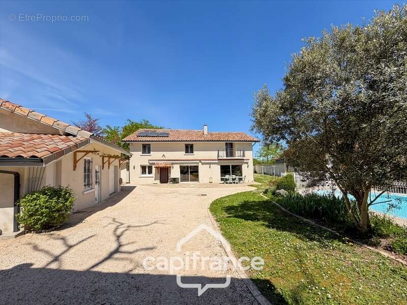 Maison à EPINOUZE