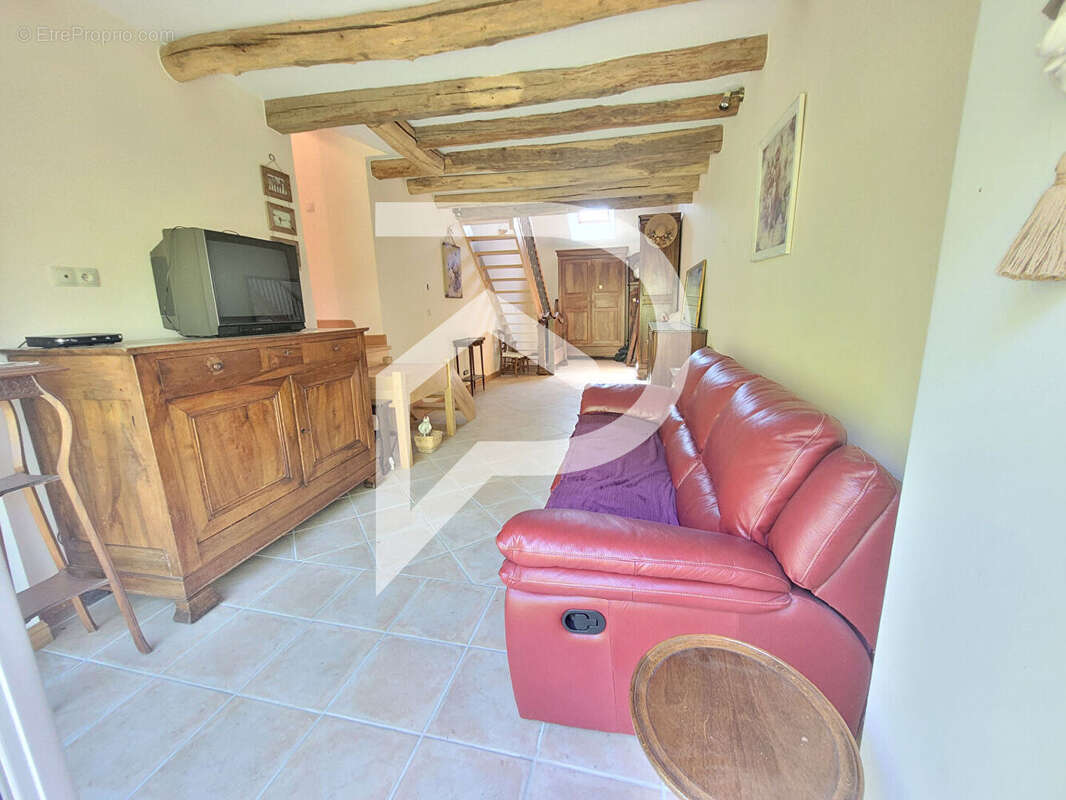 Maison en Pierre Apparente : Votre Refuge Authentique au Coeur de la Nature - photo 11