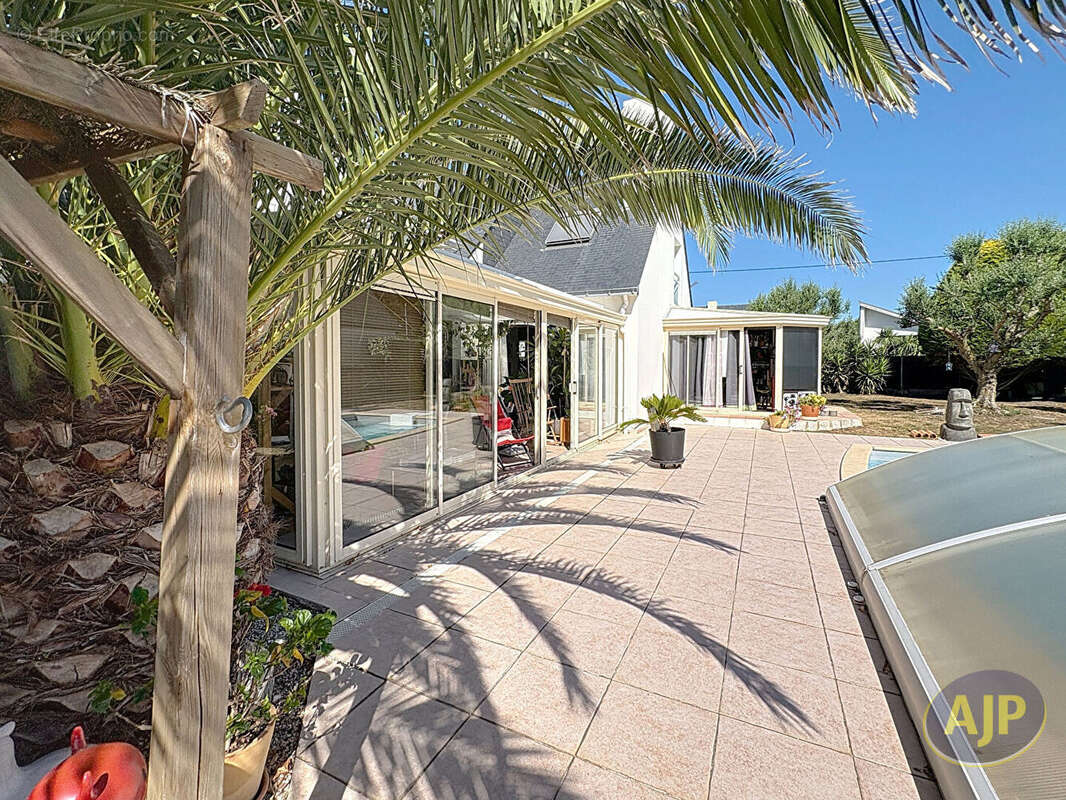 Maison à LE POULIGUEN