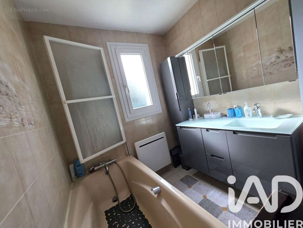 Photo 8 - Maison à QUINCY-VOISINS