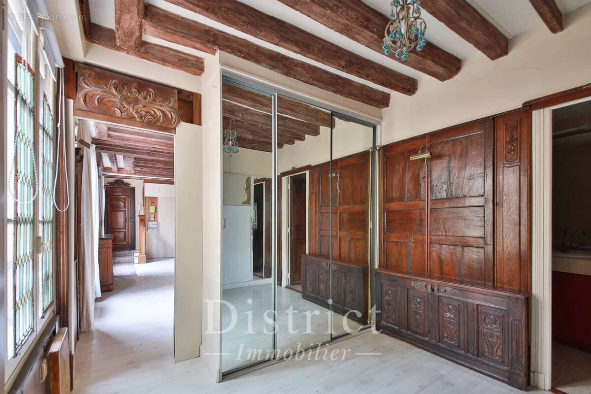 Appartement à PARIS-4E