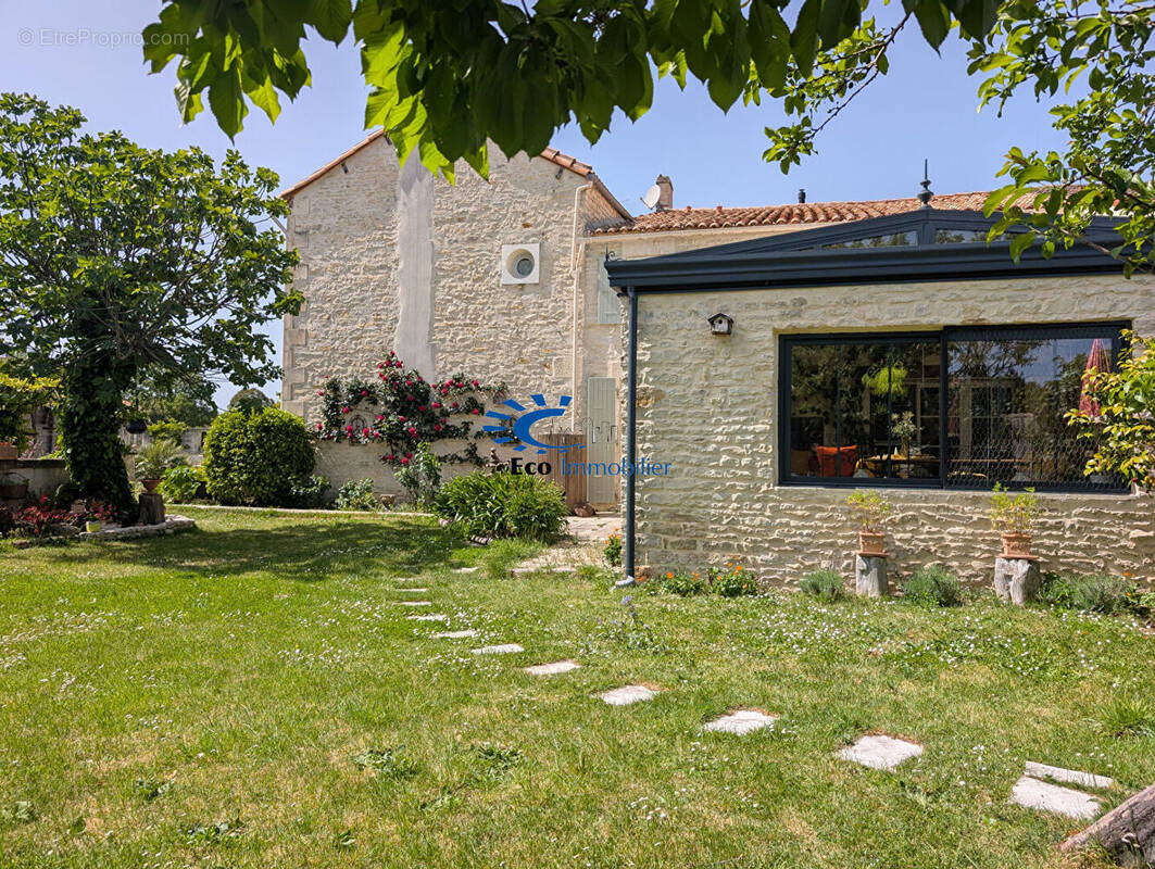 Maison à COURCON