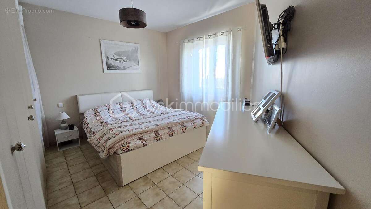 Maison avec piscine et garage - photo 8