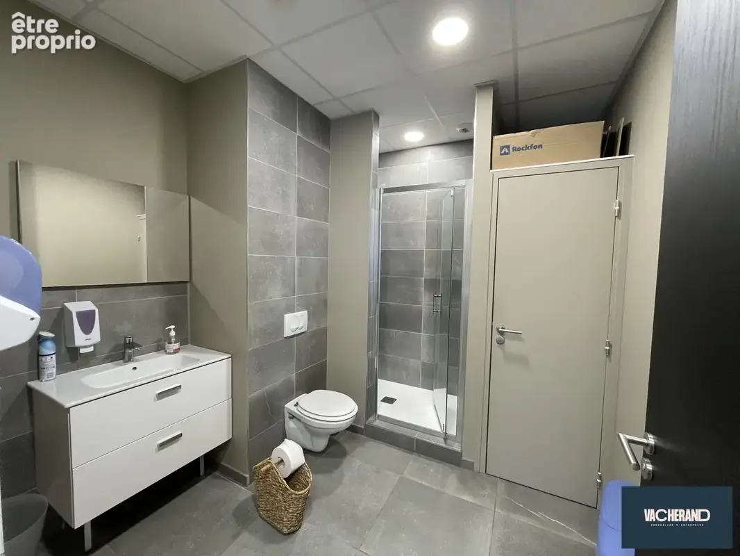 Commerce 327 m² à vendre à Lesquin (59810) - photo 8