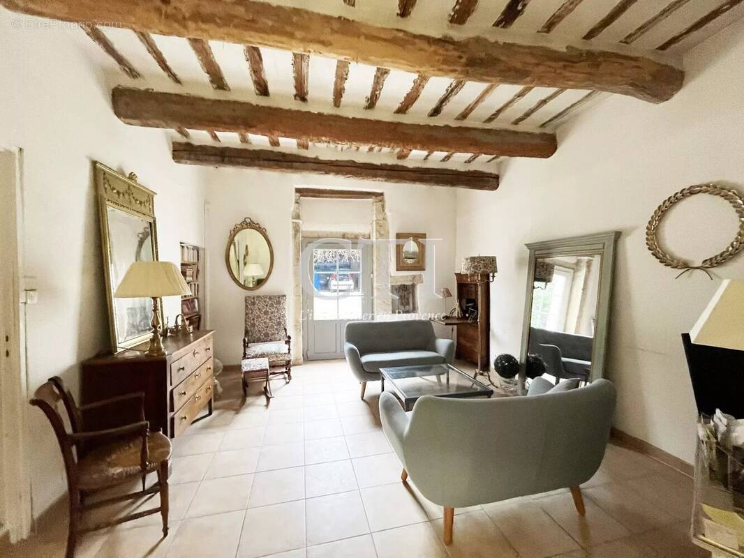 Maison à VAISON-LA-ROMAINE