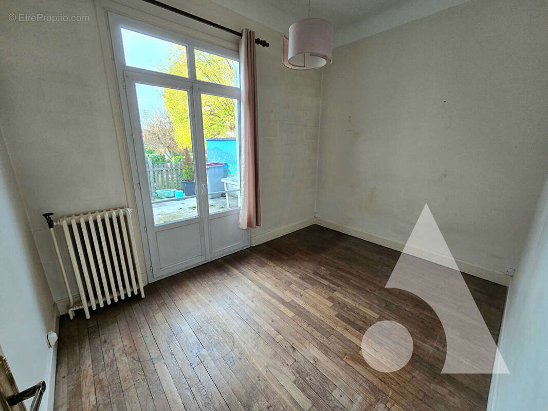 Maison à SAINT-ANDRE-LES-VERGERS