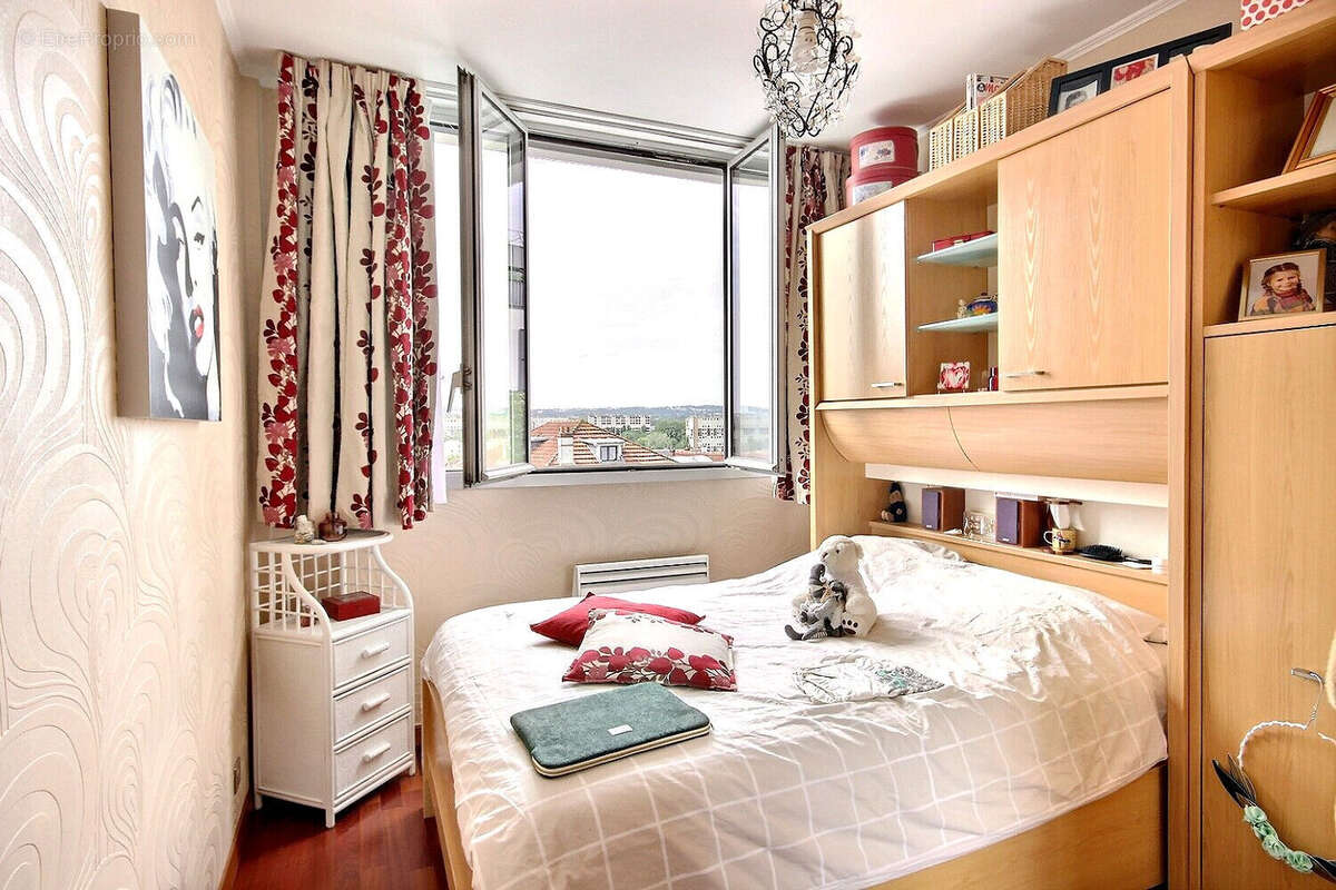 Appartement à FRESNES