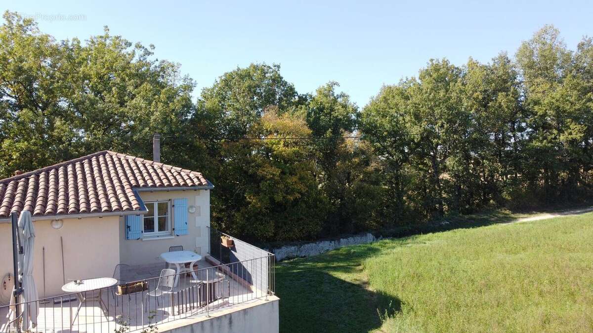 djiexport1760707778193 - Maison à SAINT-PUY