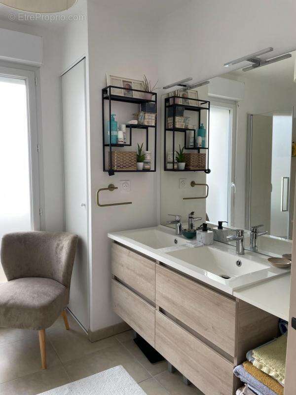 Appartement à LES SORINIERES