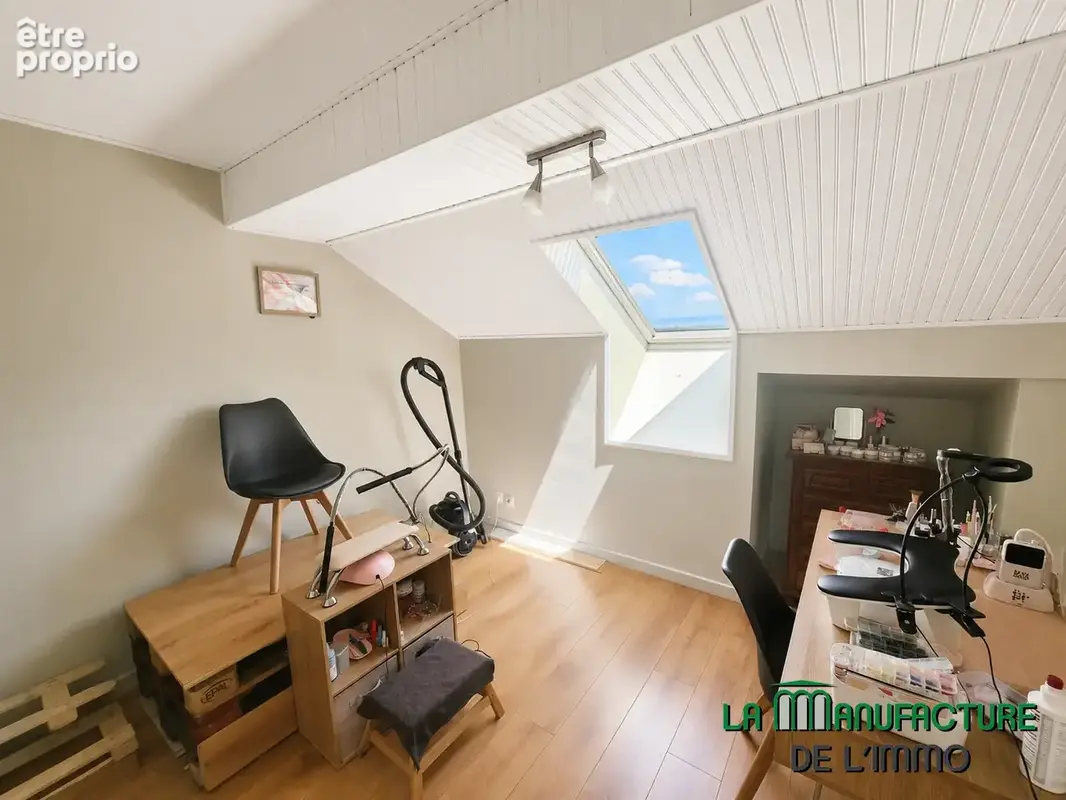 maison individuelle 100,71 m2 (140,81 m2 au sol) + terrain, garage, cave et panneaux solaires - monteynaud le - photo 9