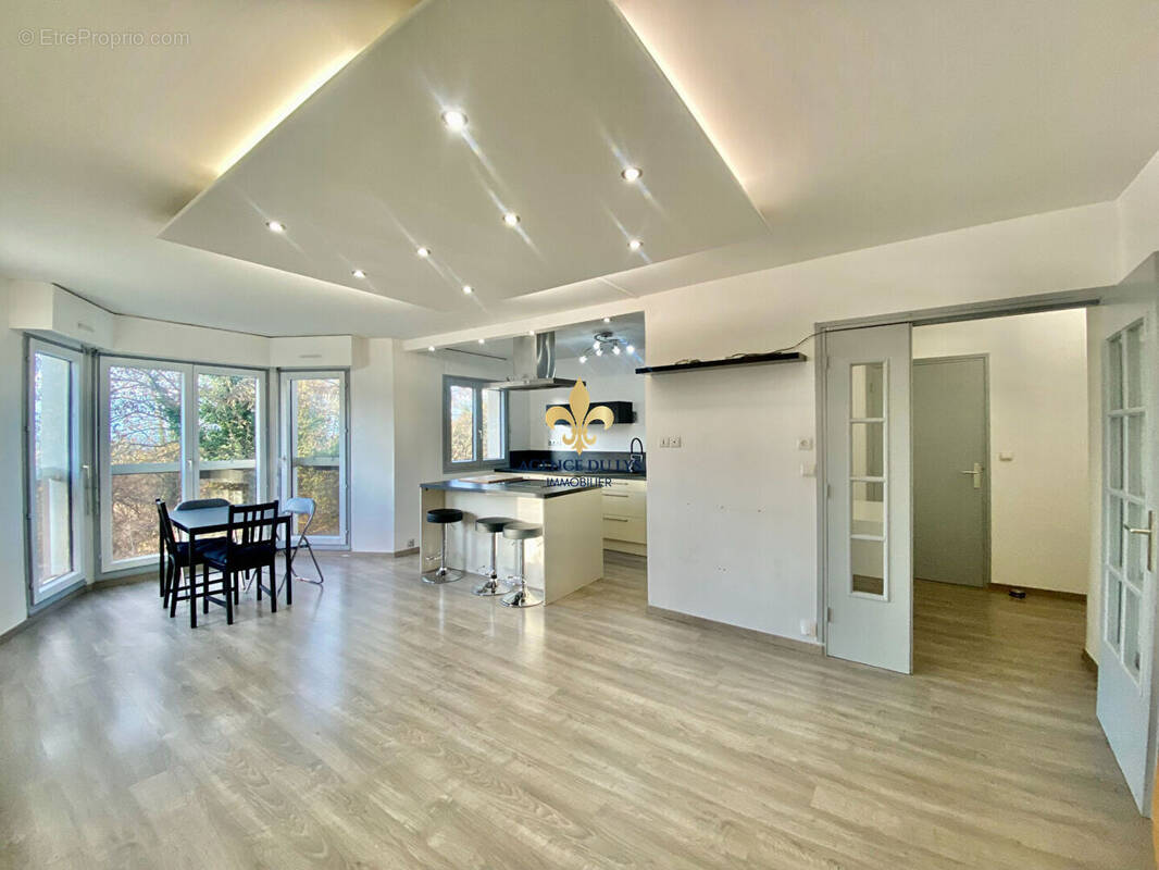 Appartement à COYE-LA-FORET