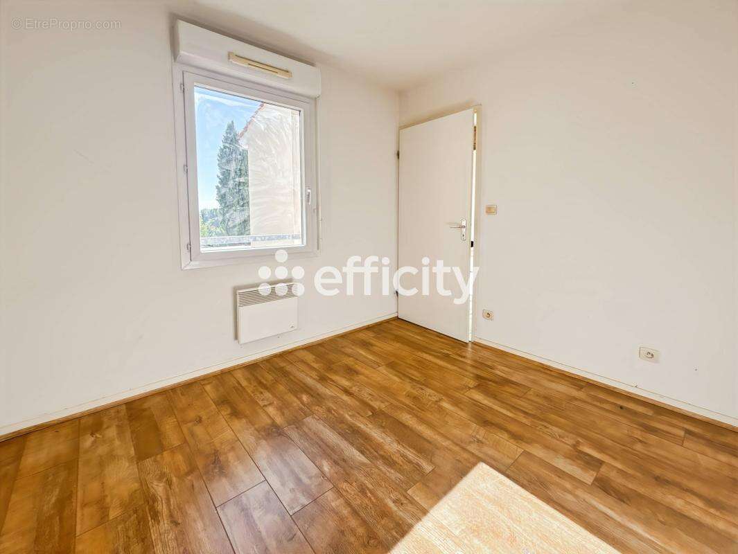 Appartement à SAINT-JEAN-D'ANGELY