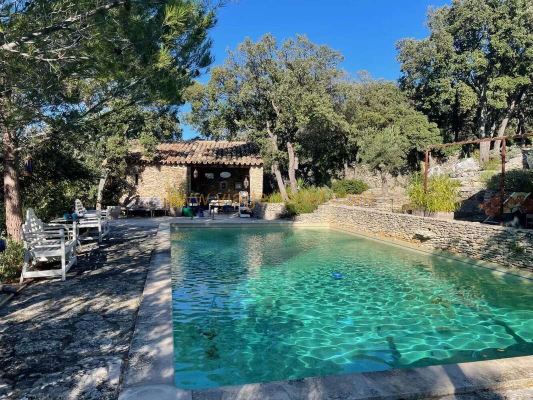 Maison à SAUMANE-DE-VAUCLUSE