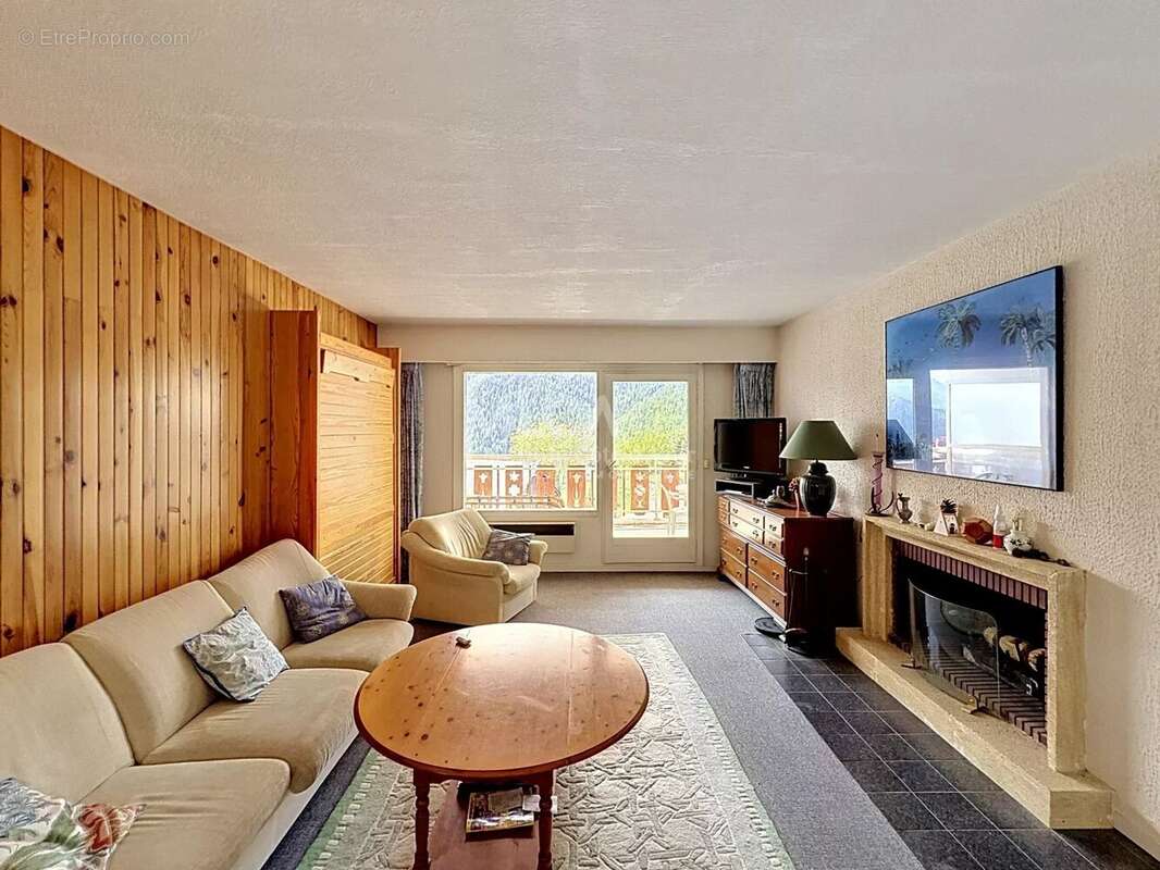 Appartement à SAINT-ETIENNE-DE-TINEE