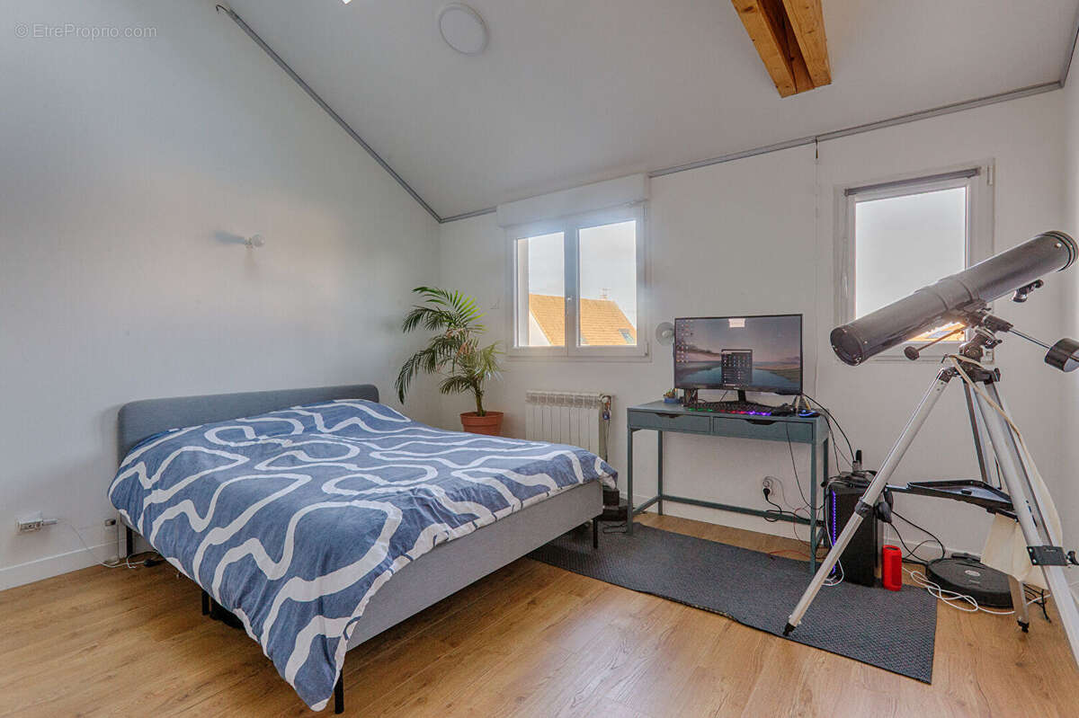 Maison à FONTENAY-LE-FLEURY