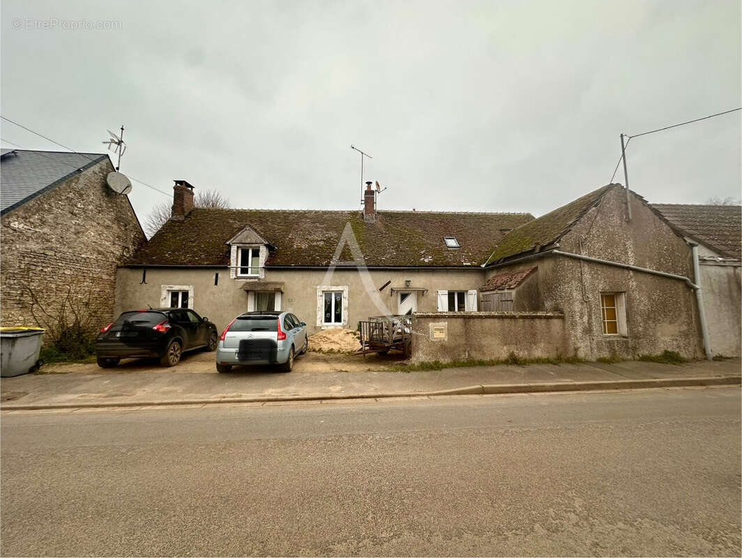 Maison à PRENOUVELLON