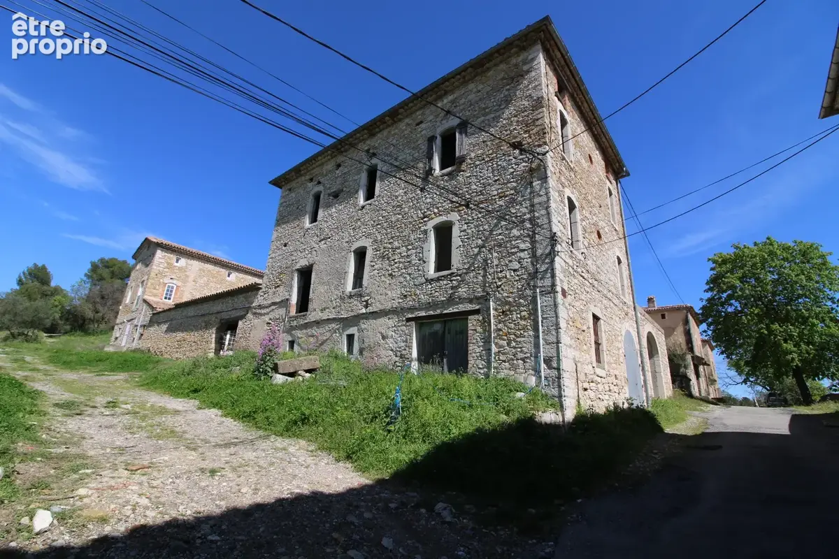 Mas de 2500 m2 sur 26 hectares. - photo 34