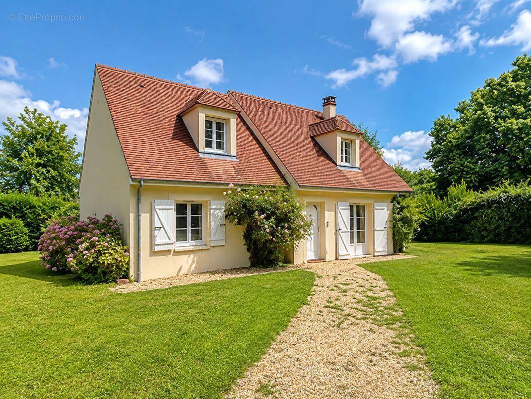 Maison à REMALARD