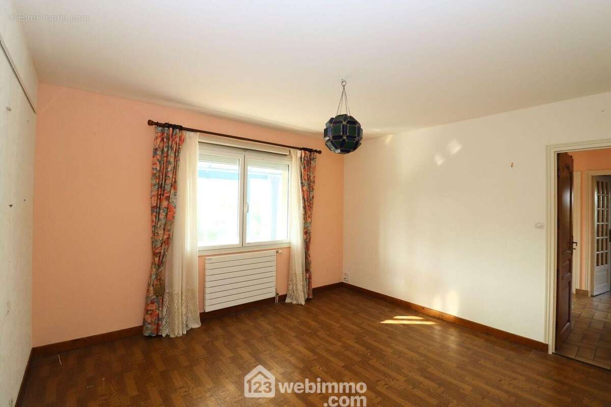 Salon - Maison à TREDREZ-LOCQUEMEAU