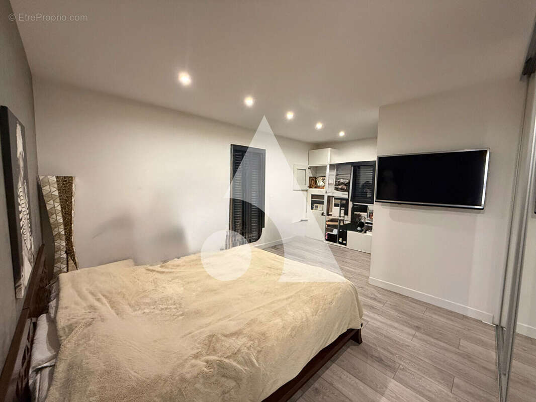 Maison à SAINT-MAUR-DES-FOSSES